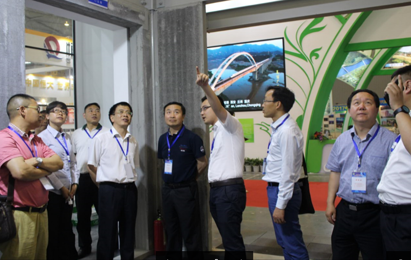 集團公司作為西南優(yōu)秀建筑集成服務商成功亮相(圖3) 集團公司作為西南優(yōu)秀建筑集成服務商成功亮相(圖3)