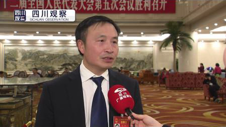 全國人大代表、集團(tuán)董事長王勁“兩會(huì)”現(xiàn)場接受四川電視臺(tái)采訪