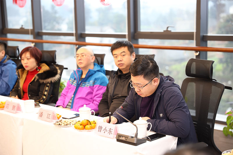 喜慶新春佳節(jié) 共話美好未來——川威集團(tuán)舉行迎新春座談會(圖5)