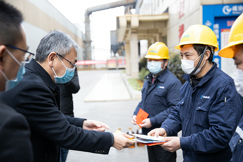 抗擊疫情 心系員工 市總工會(huì)送來溫暖(圖2)