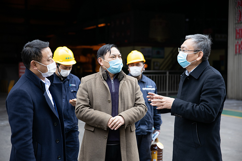 抗擊疫情 心系員工 市總工會(huì)送來溫暖(圖5)