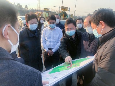 內(nèi)江市委副書記、市長鄭莉到川威集團(tuán)連界基地調(diào)研疫情防控及經(jīng)濟(jì)發(fā)展工作