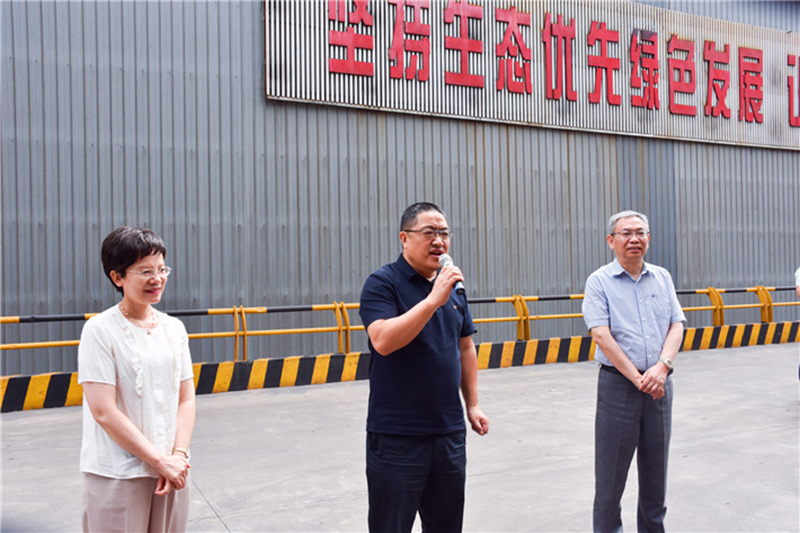 省總工會(huì)調(diào)研組到川威連界基地調(diào)研并慰問一線員工(圖2)