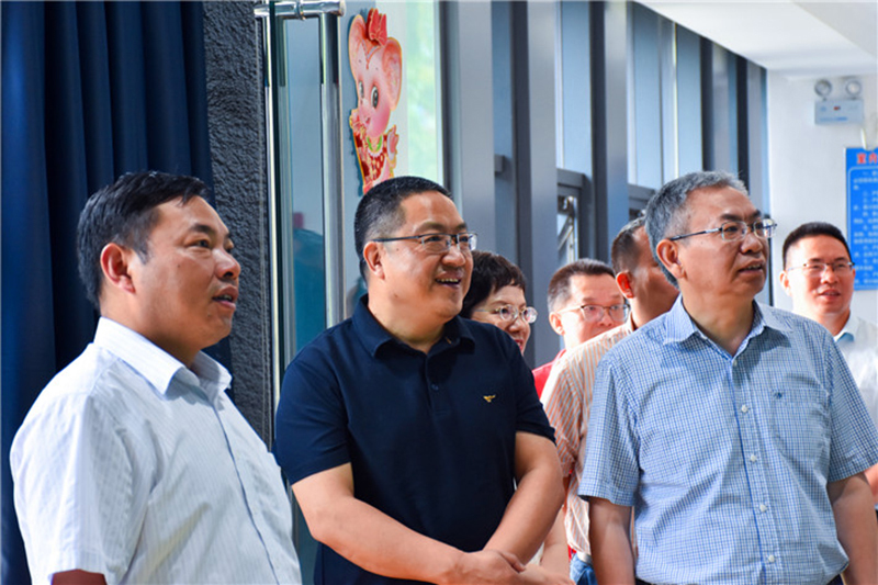 省總工會(huì)調(diào)研組到川威連界基地調(diào)研并慰問一線員工(圖5)