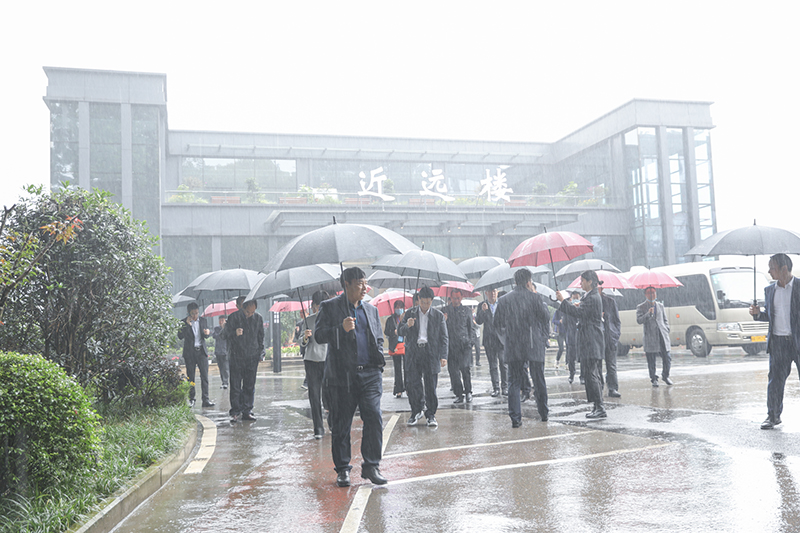 省總工會副主席苗勇率市州調(diào)研組專題調(diào)研川威集團企業(yè)職工之家陣地建設情況(圖7)