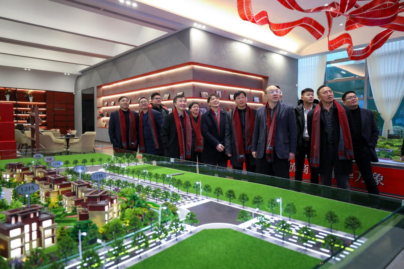 集團公司開展新春慰問活動暨迎新春座談會(圖1) 集團公司開展新春慰問活動暨迎新春座談會(圖1)