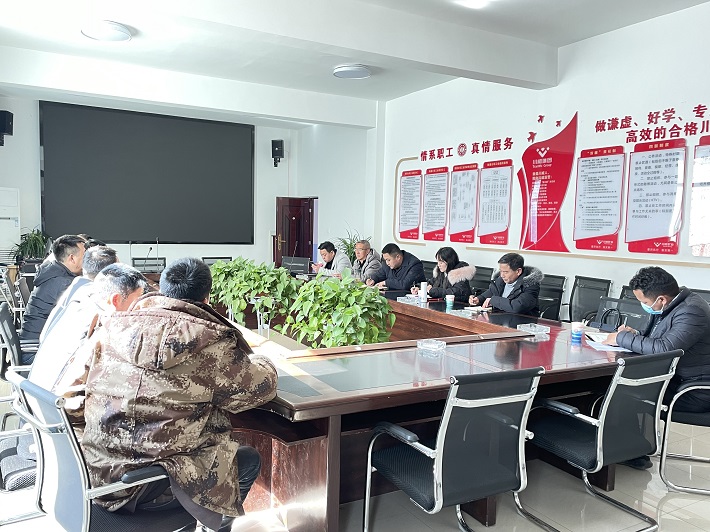 會理市副市長鄭磊蒞臨礦業(yè)總公司會理區(qū)域礦山檢查(圖2) 會理市副市長鄭磊蒞臨礦業(yè)總公司會理區(qū)域礦山檢查(圖2)