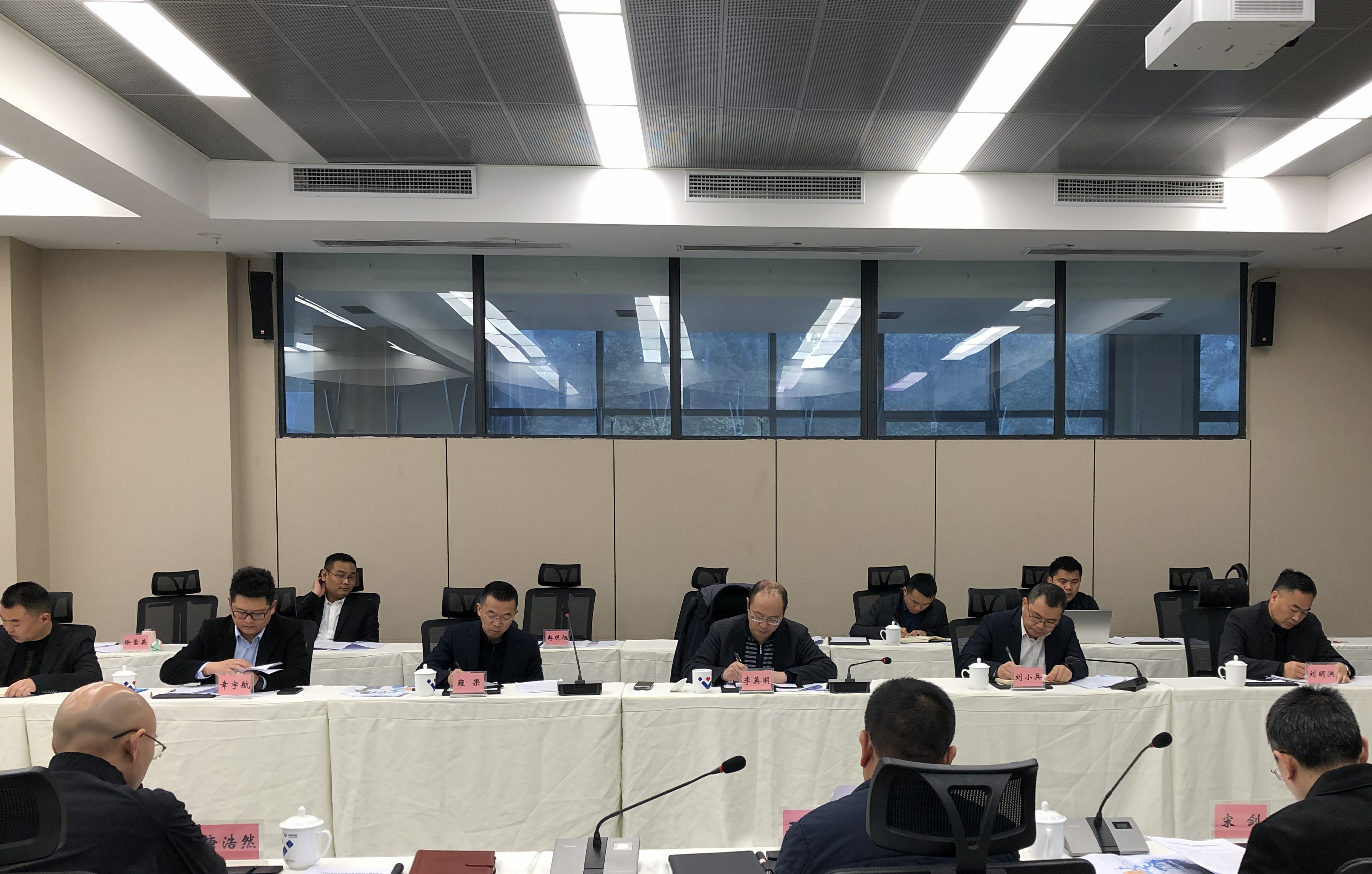 威遠縣經(jīng)開區(qū)、眾心樂公司組織召開連界鎮(zhèn)城市規(guī)劃暨船石湖濕地公園項目研究會(圖2)