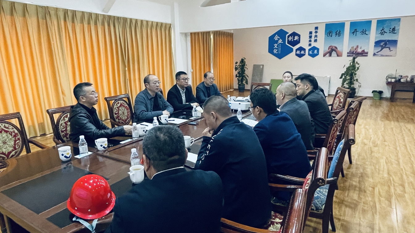 眾欣文旅首席執(zhí)行官李英明一行蒞臨江川項(xiàng)目調(diào)研指導(dǎo)工作(圖3) 眾欣文旅首席執(zhí)行官李英明一行蒞臨江川項(xiàng)目調(diào)研指導(dǎo)工作(圖3)
