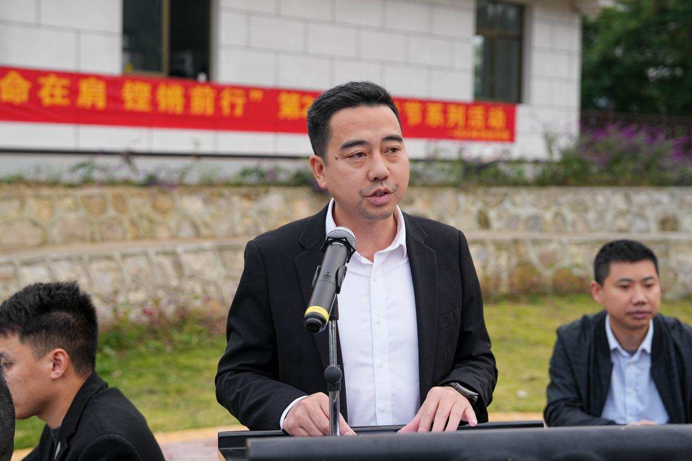 使命在肩 鏗鏘前行——釩鈦科技召開慶祝第二十四個中國記者節(jié)暨新聞宣傳總結表彰會(圖4) 使命在肩 鏗鏘前行——釩鈦科技召開慶祝第二十四個中國記者節(jié)暨新聞宣傳總結表彰會(圖4)