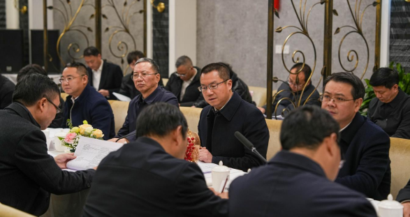 威遠(yuǎn)縣人民政府與川威集團(tuán)召開政企聯(lián)席會(圖3) 威遠(yuǎn)縣人民政府與川威集團(tuán)召開政企聯(lián)席會(圖3)