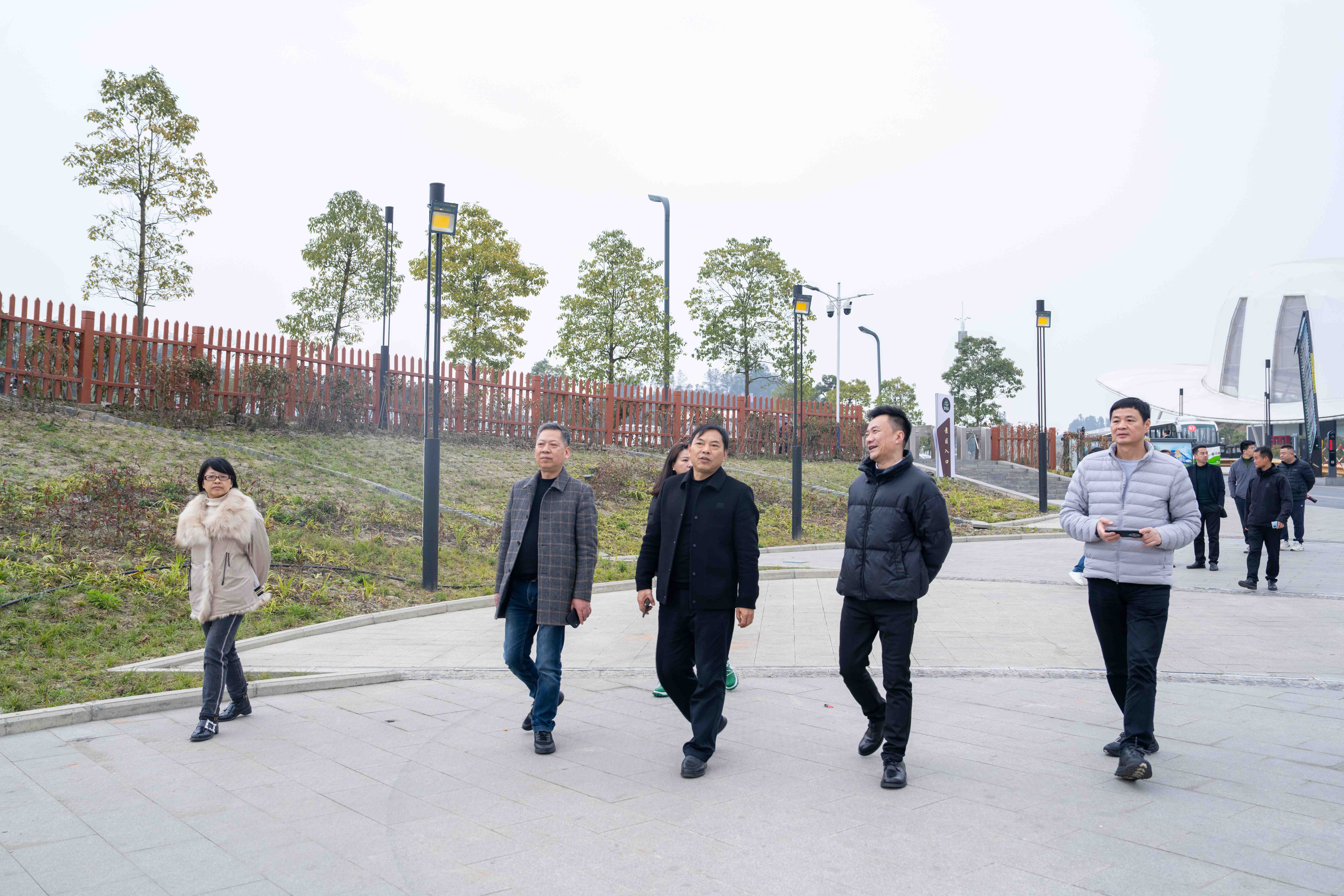省主流媒體一行赴川威集團(tuán)連界基地考察交流
