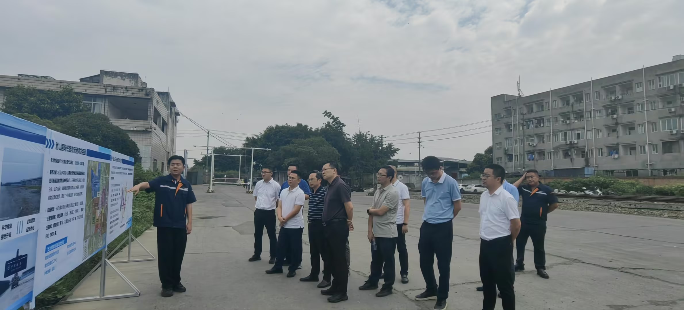 搶抓新機遇，謀求新合作，匯聚新動能——內(nèi)江考察團蒞臨通宇物流參觀交流(圖4)