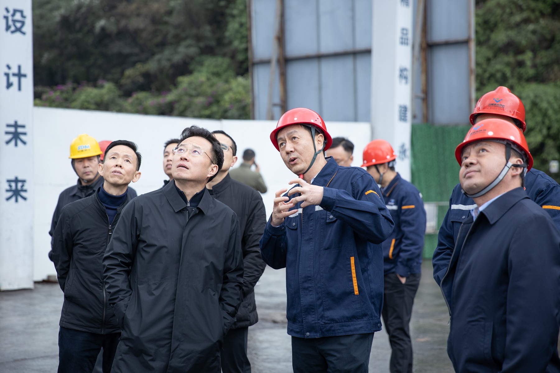市人大常委會(huì)副主任曾云忠一行到川威調(diào)研督導(dǎo)超低排放改造項(xiàng)目建設(shè)(圖2) 市人大常委會(huì)副主任曾云忠一行到川威調(diào)研督導(dǎo)超低排放改造項(xiàng)目建設(shè)(圖2)