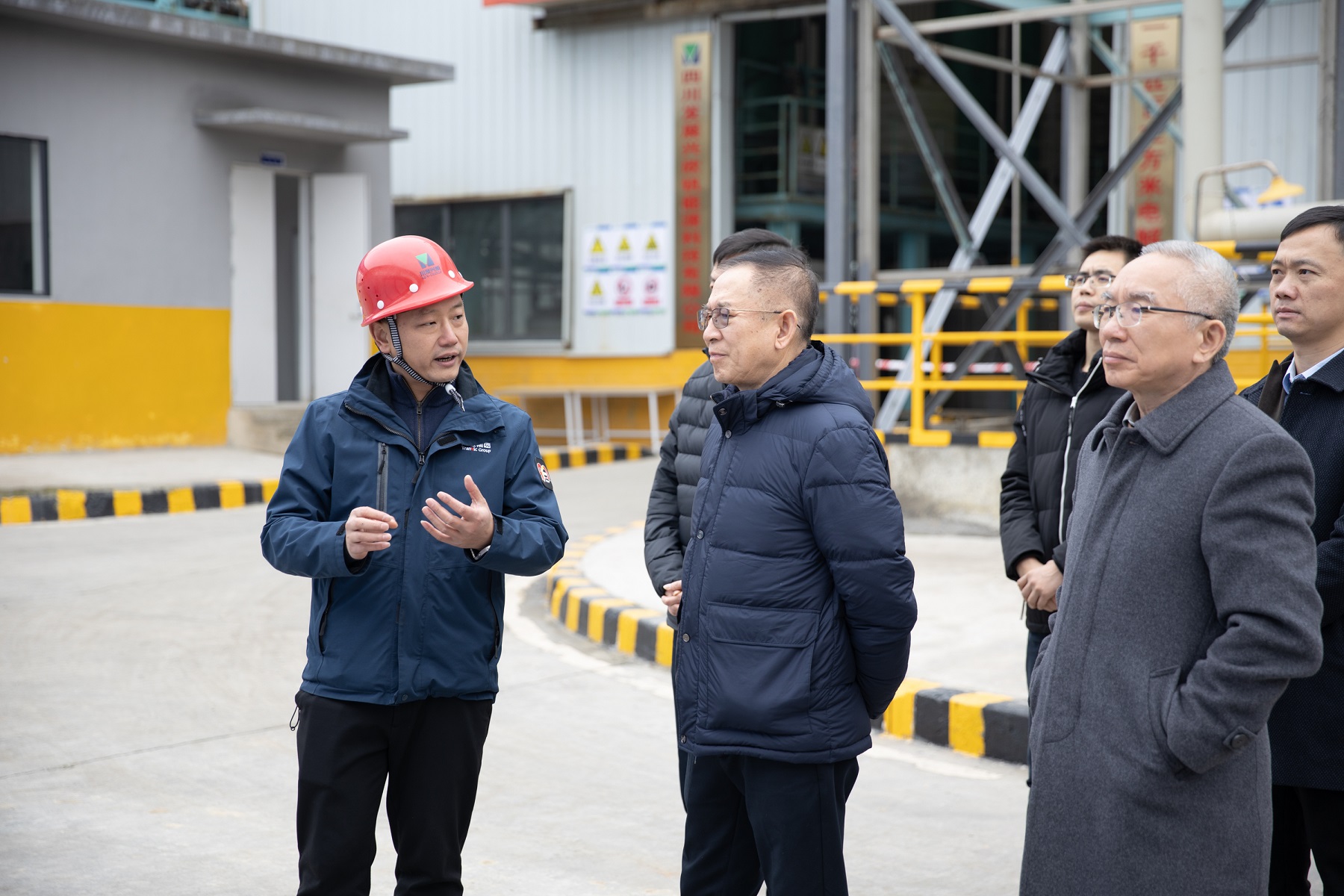 中鋼協(xié)駱鐵軍副會長一行到訪川威集團(圖2) 中鋼協(xié)駱鐵軍副會長一行到訪川威集團(圖2)