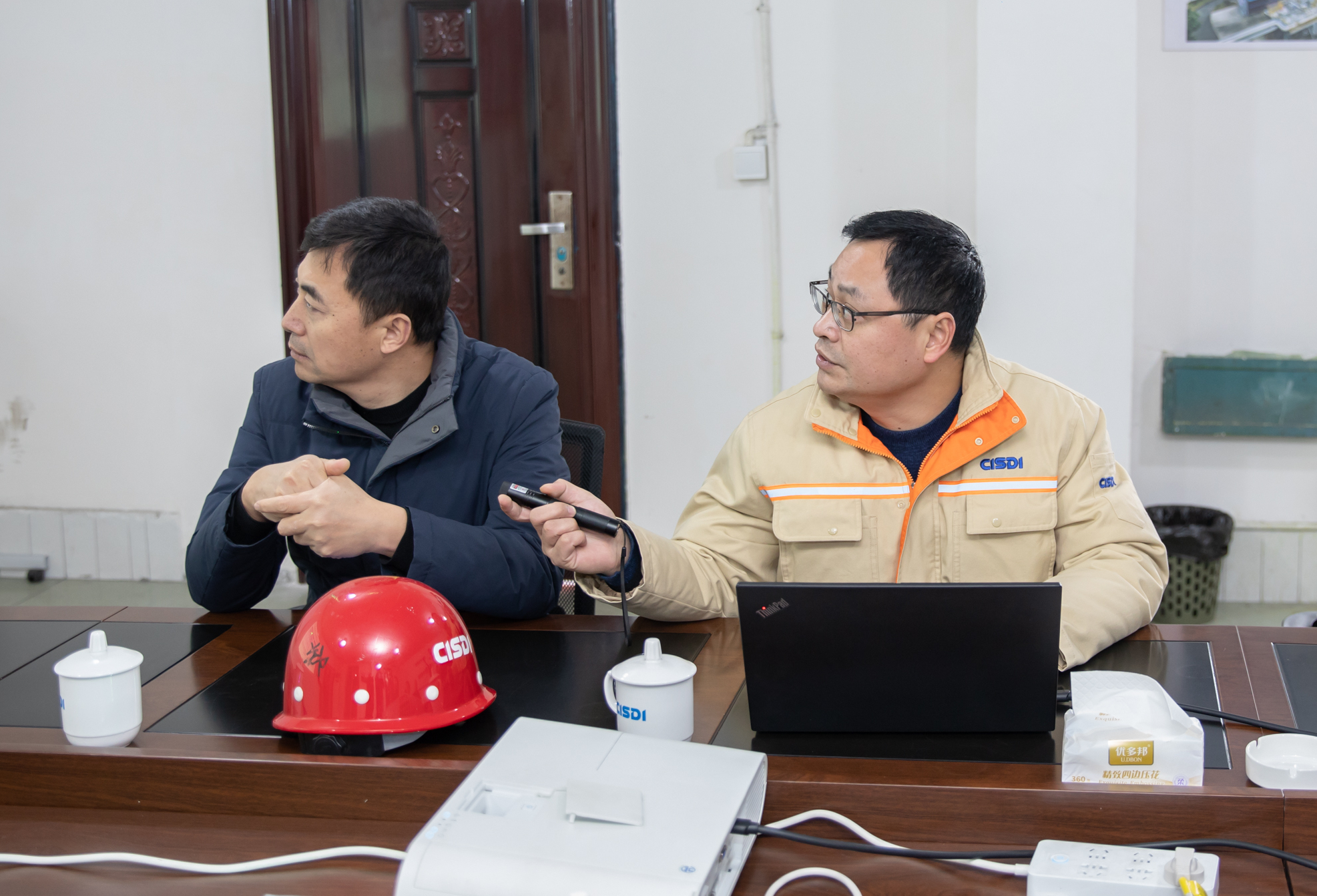 工信部原材料司鋼鐵處副處長(zhǎng)張緒武一行到川威連界基地調(diào)研(圖2) 工信部原材料司鋼鐵處副處長(zhǎng)張緒武一行到川威連界基地調(diào)研(圖2)