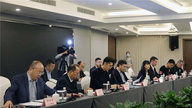 內(nèi)江市市長鄭莉一行到川威集團(tuán)座談交流(圖3)