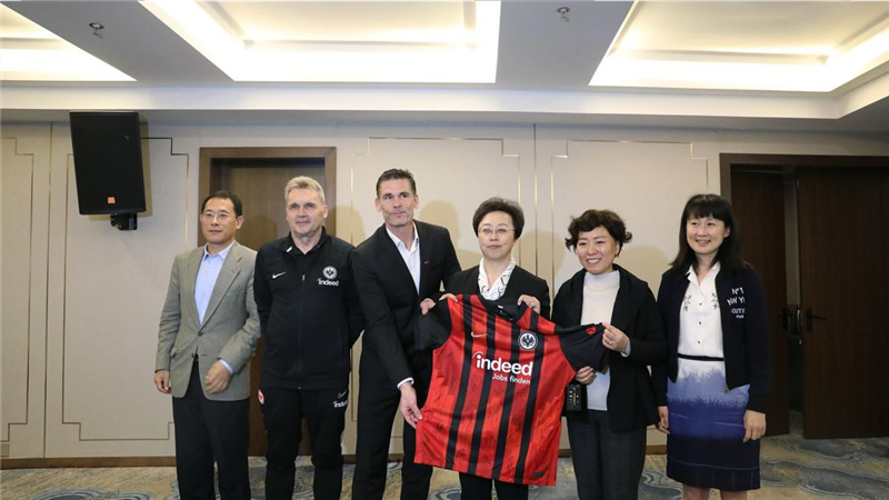 內(nèi)江市市長鄭莉一行到川威集團(tuán)座談交流(圖8)