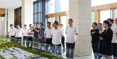 四川省委省政府決策咨詢委員會(huì)到川威集團(tuán)交流調(diào)研